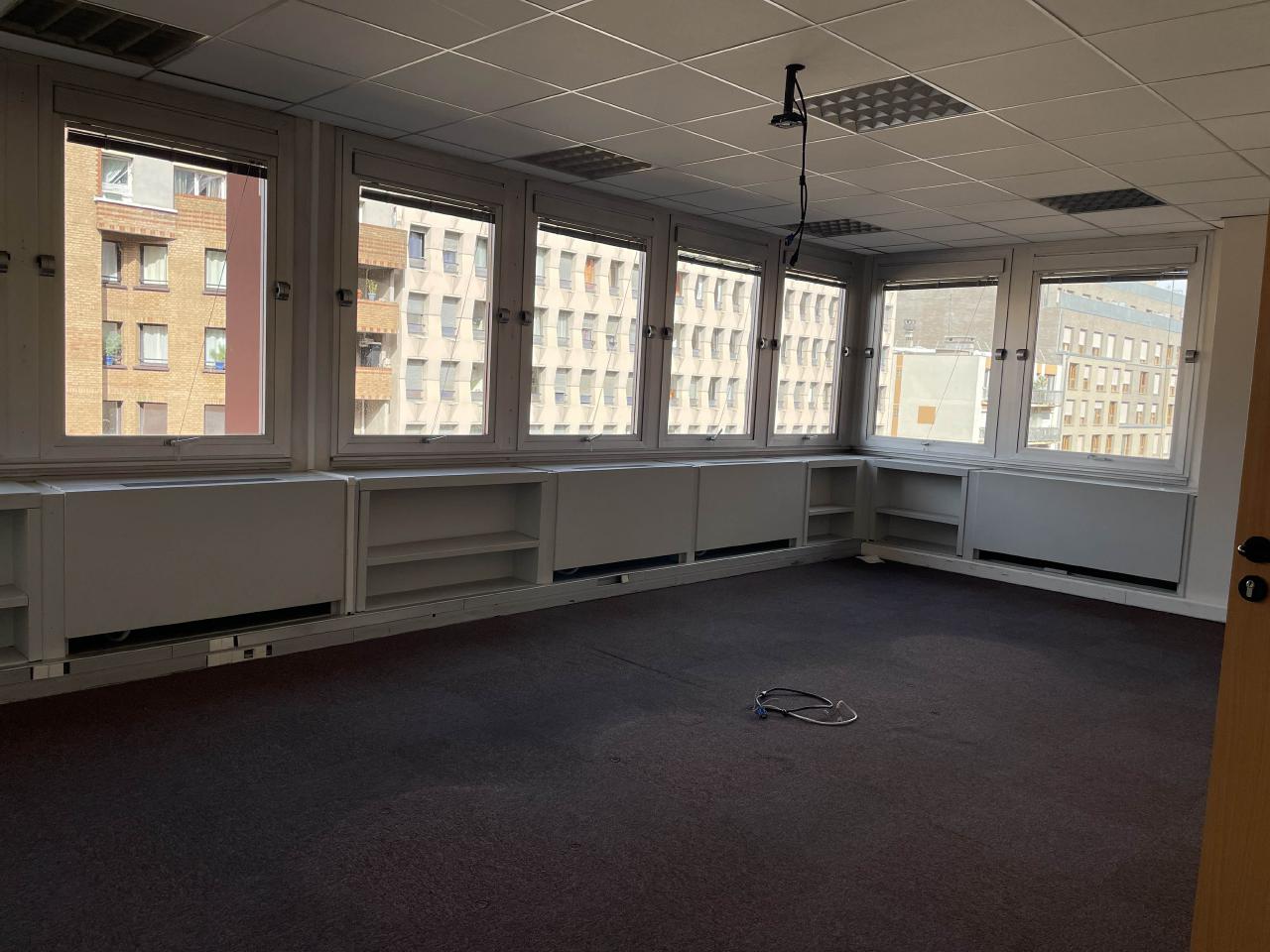 Bureau Paris 900m² Location bureau Paris OLBUR2205285 3
